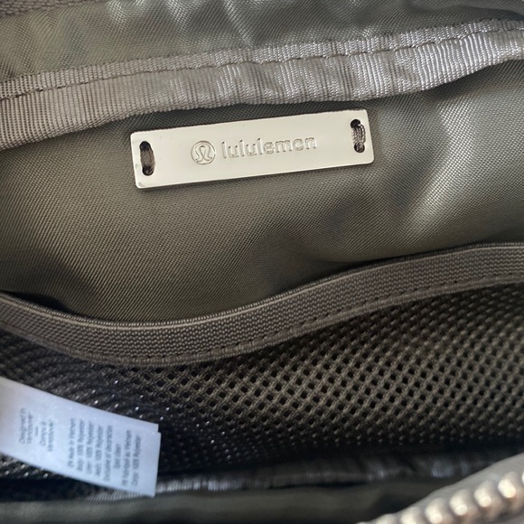 ❤️ Lululemon OG Everywhere Belt Bag Grey Camo HAGI NWT - Picture 6 of 8